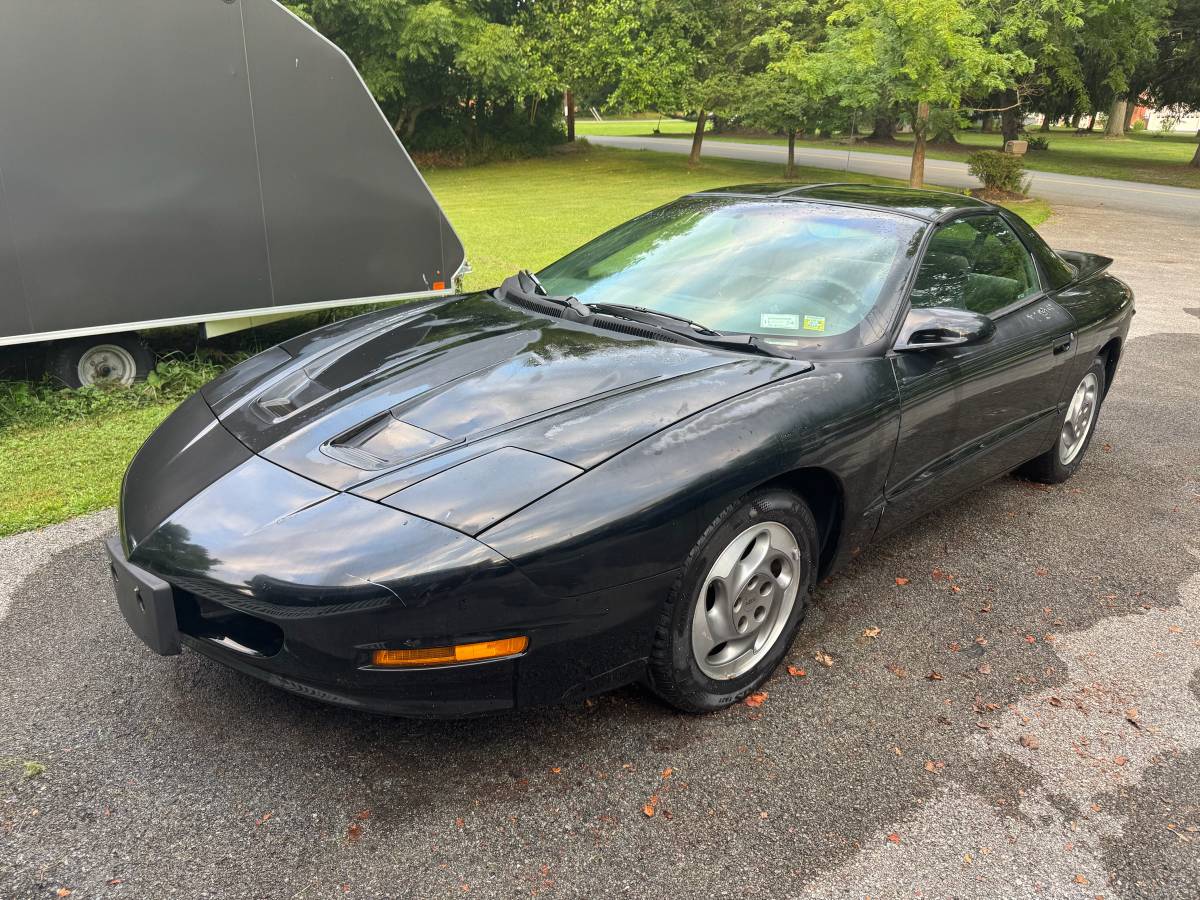 Pontiac-Firebird-1995-black