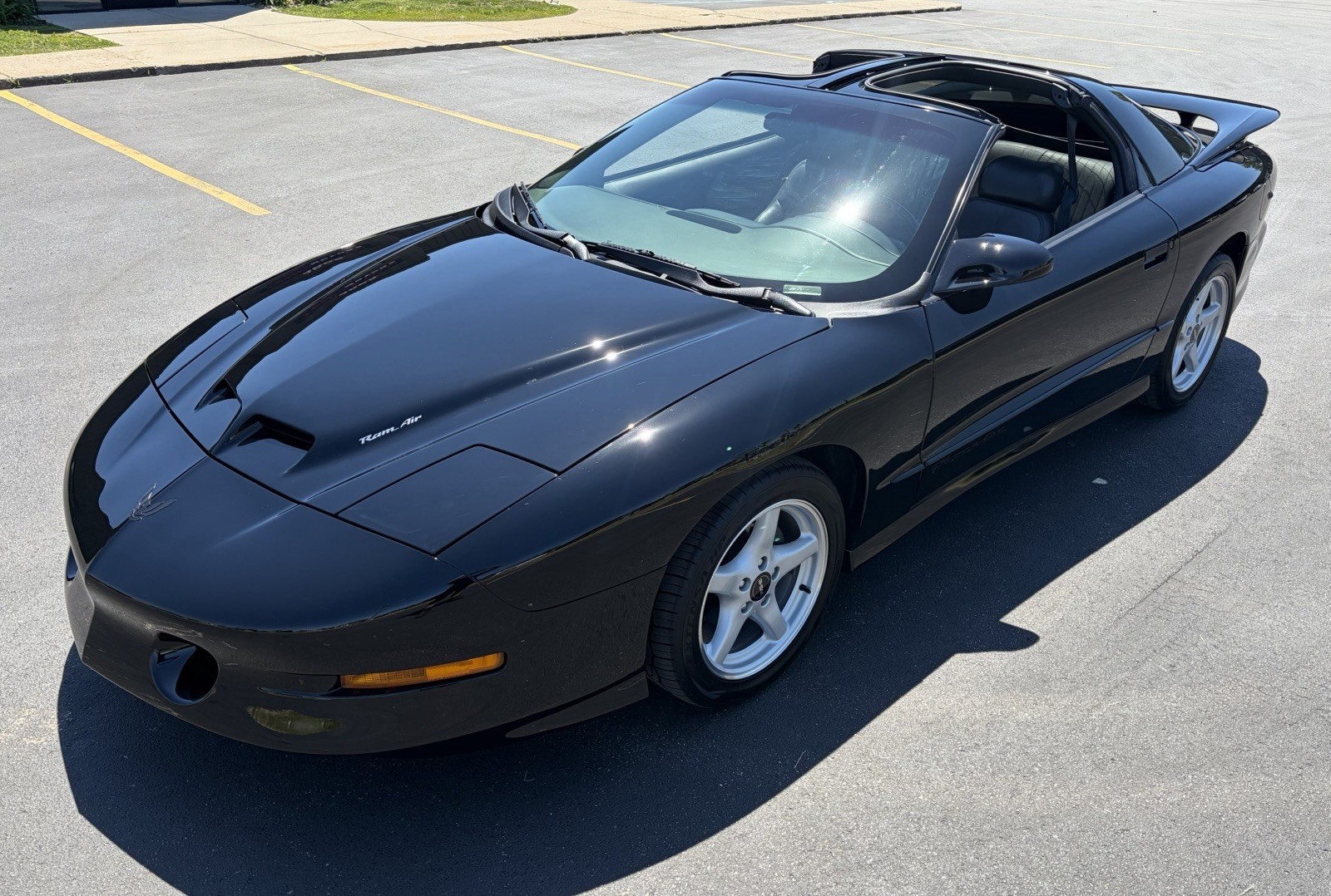 Pontiac-Firebird-1996-Coupe-Black