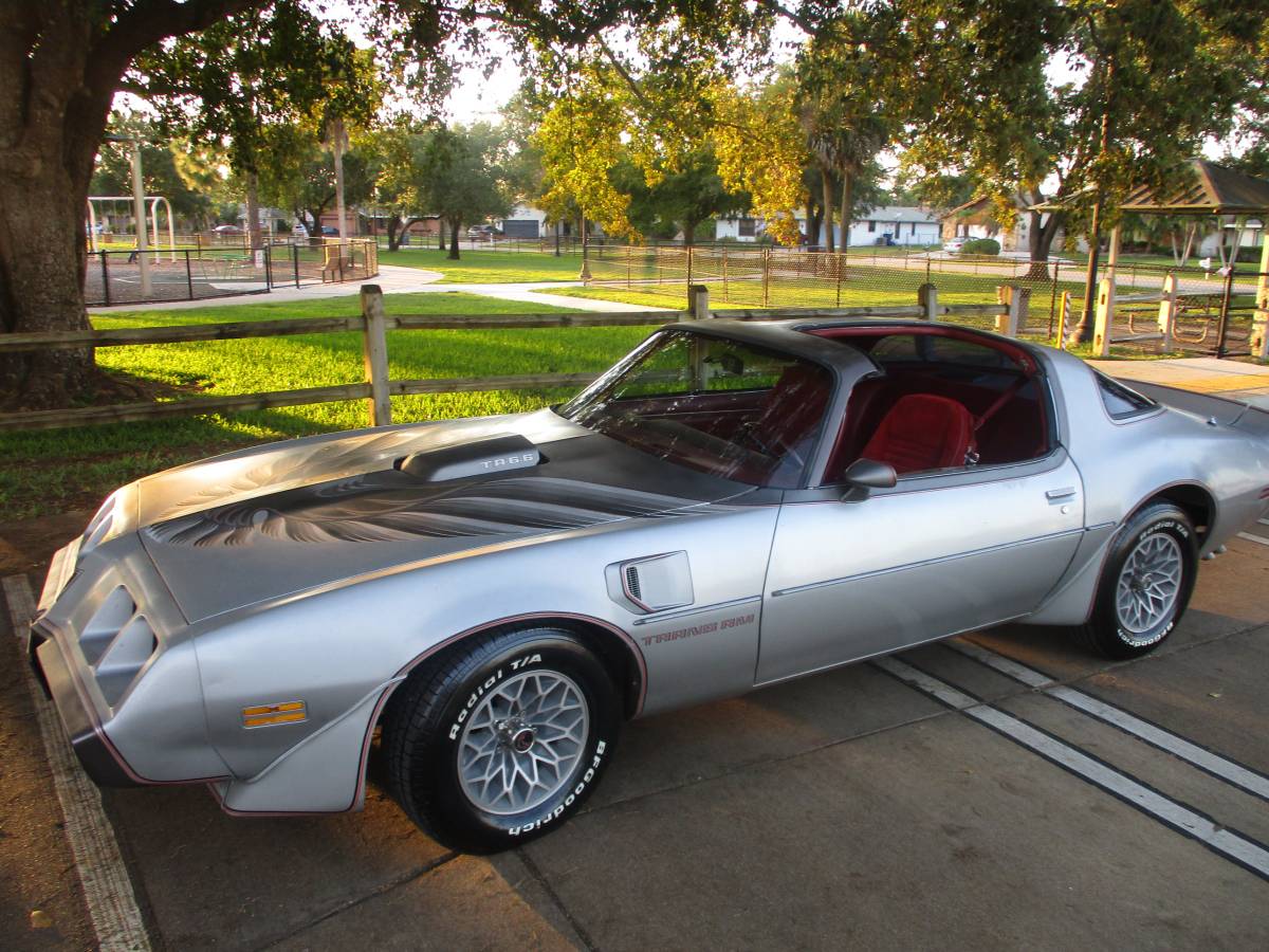 Pontiac-Firebird-trans-am-1979