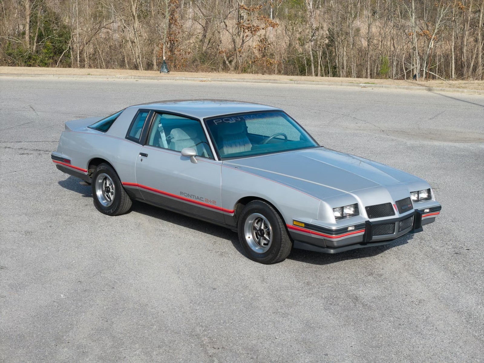 Pontiac-Grand-Prix-1986-Coupe-grey