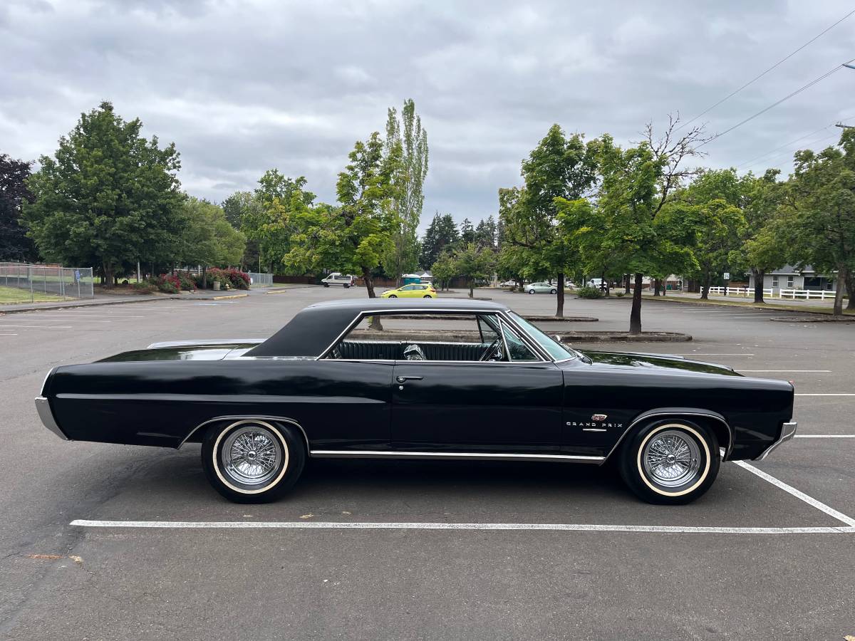 Pontiac-Grand-prix-1964-black