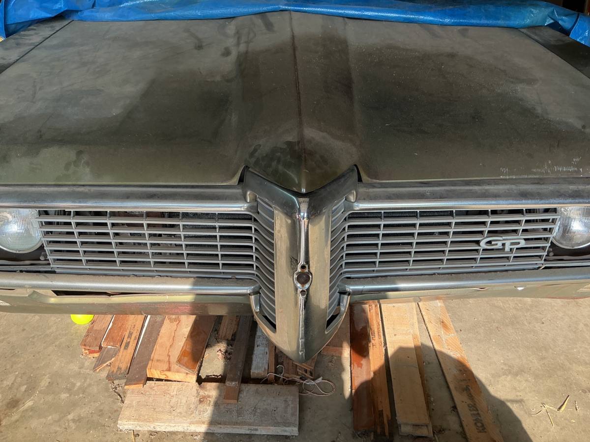 Pontiac-Grand-prix-1968-green