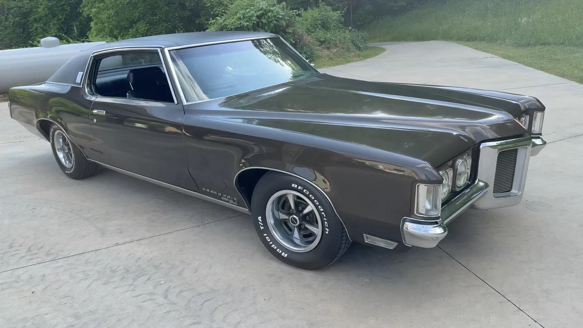 Pontiac-Grand-prix-sj-coupe-1969-Brown-Black