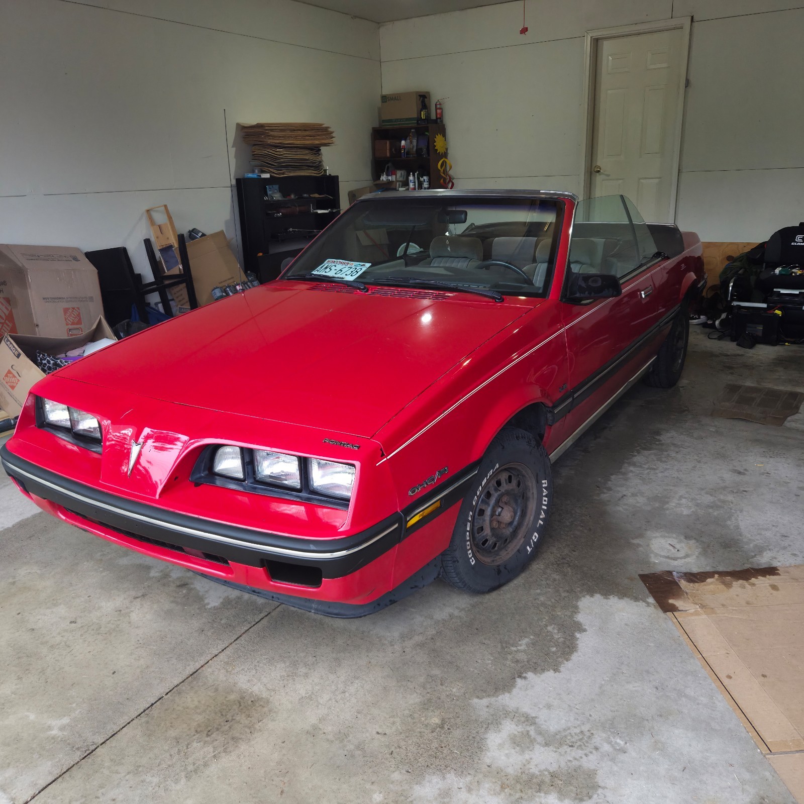 Pontiac-J2000-Sunbird-1984-Convertible