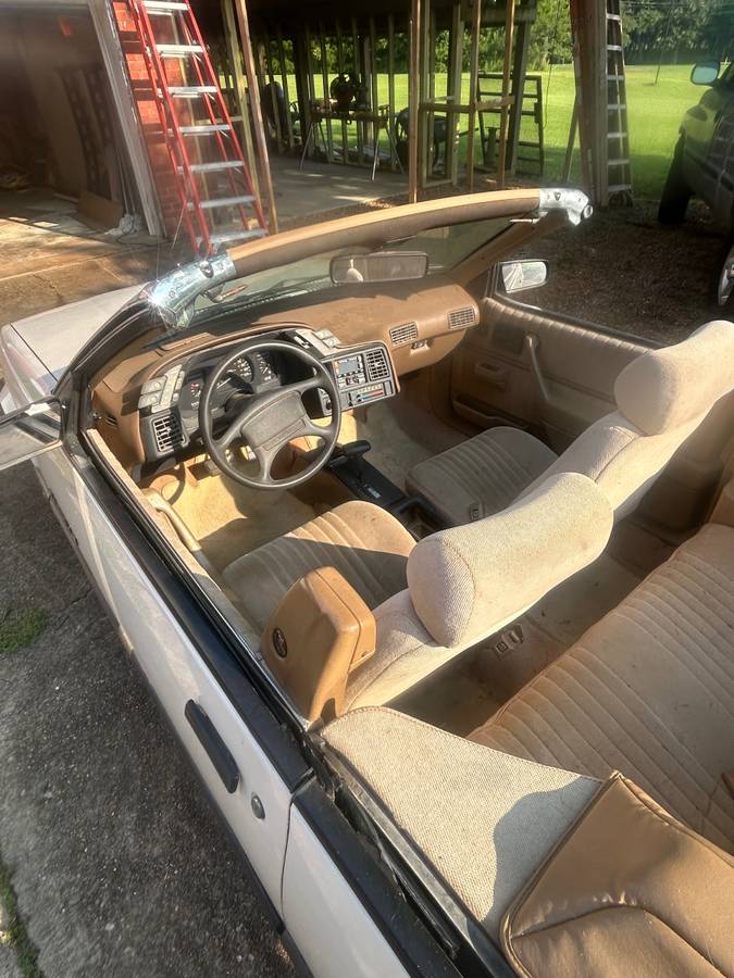 Pontiac-Sunbird-1991-white