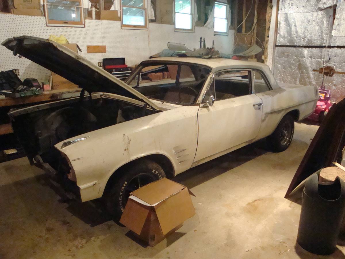 Pontiac-Tempest-coupe-1963