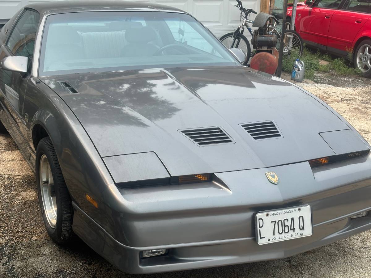 Pontiac-Trans-am-1989-silver