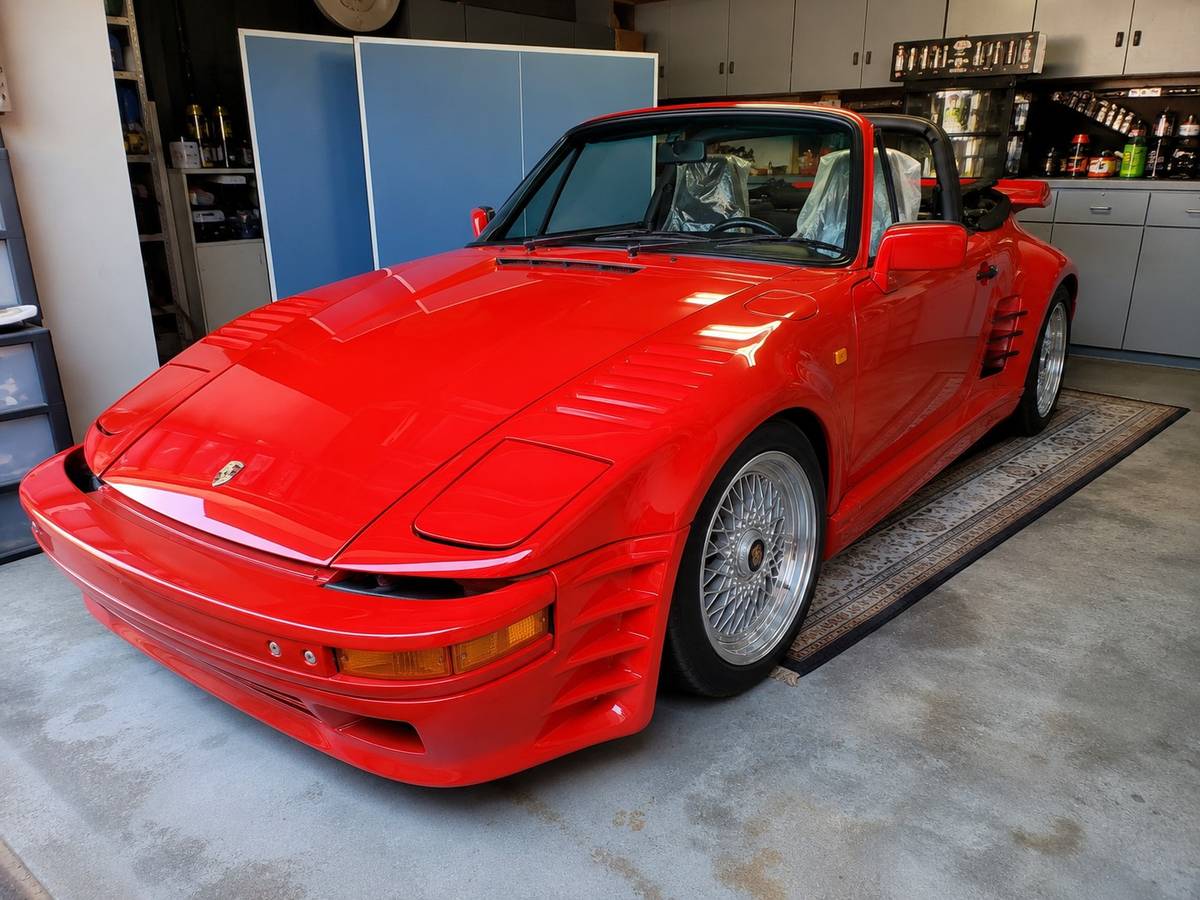 Porsche-911-cabriolet-wide-body-turbo-look-1982-red