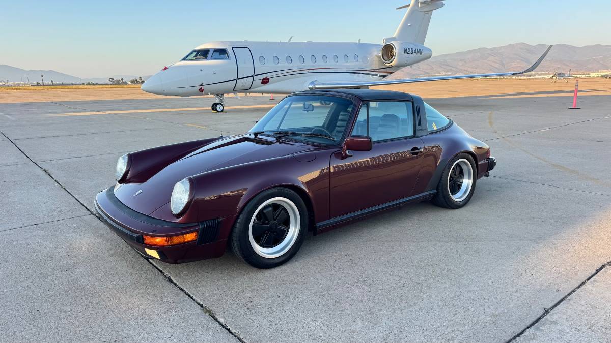 Porsche-911-carrera-1984-red