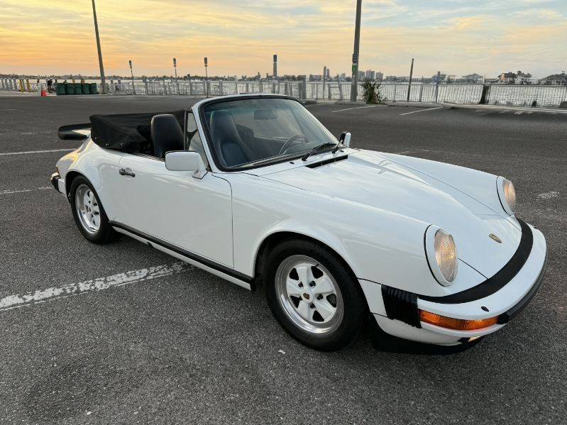 Porsche-911-carrera-cabriolet-1986