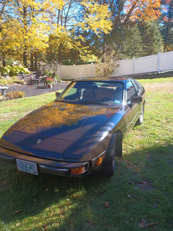 Porsche-924-1982-brown