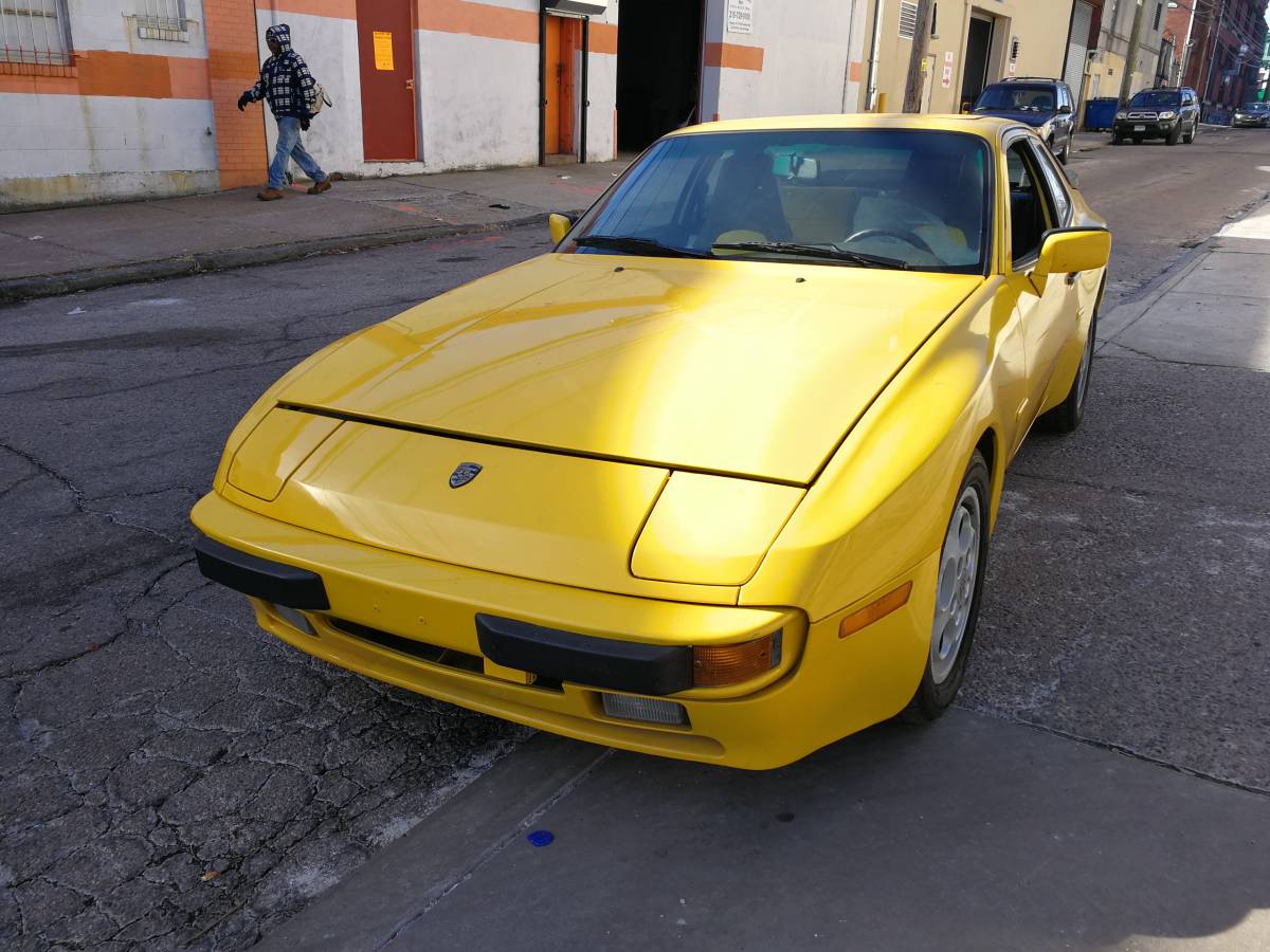 Porsche-944-1988