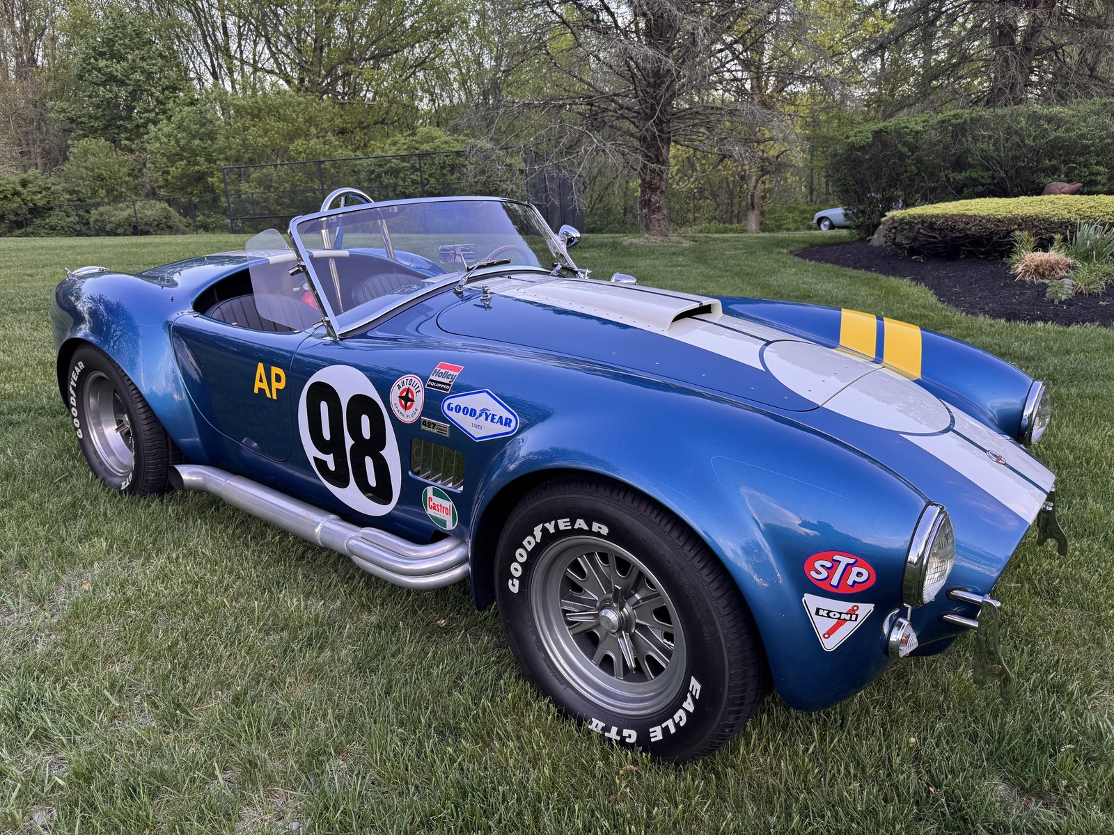 ReplicaKit-Makes-1965-Roadster-Black