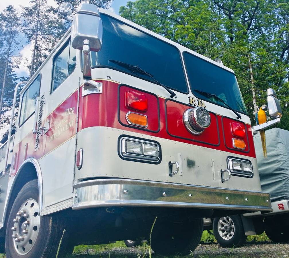 Seagrave-pumper-1988