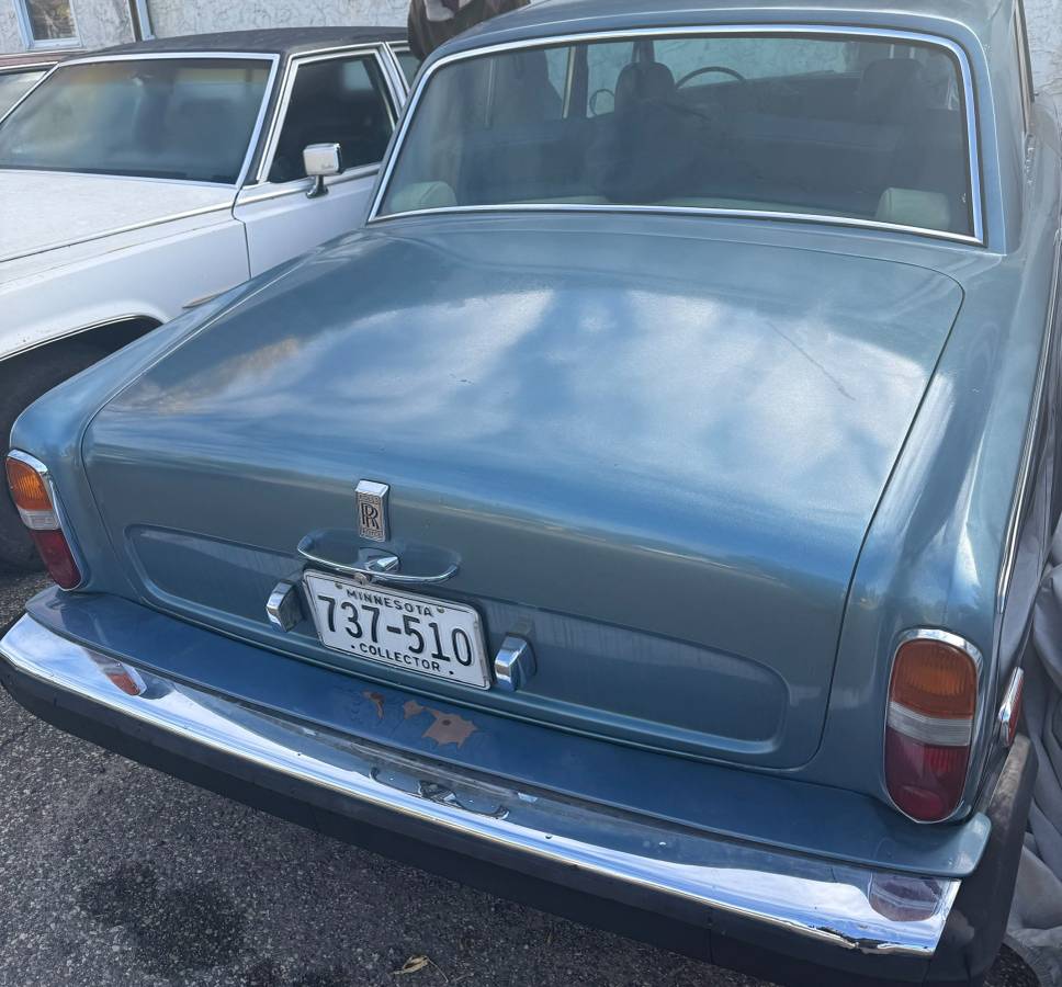 Silver-shadow-rolls-1974-blue