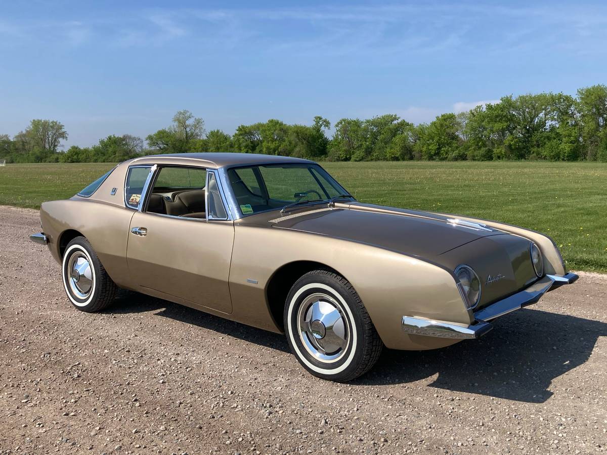Studebaker-Avanti-r2-1963-custom