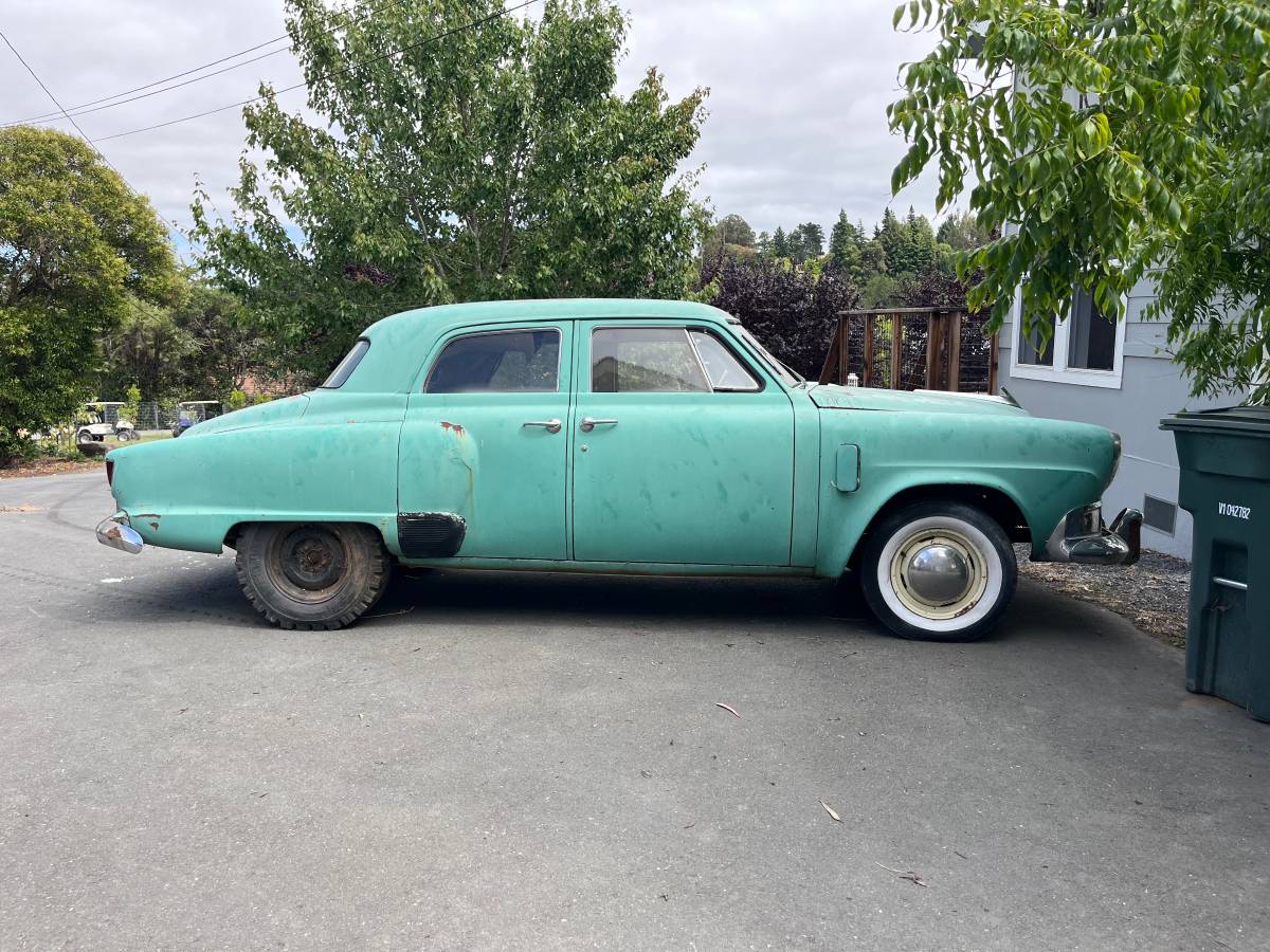 Studebaker-Champion-1952
