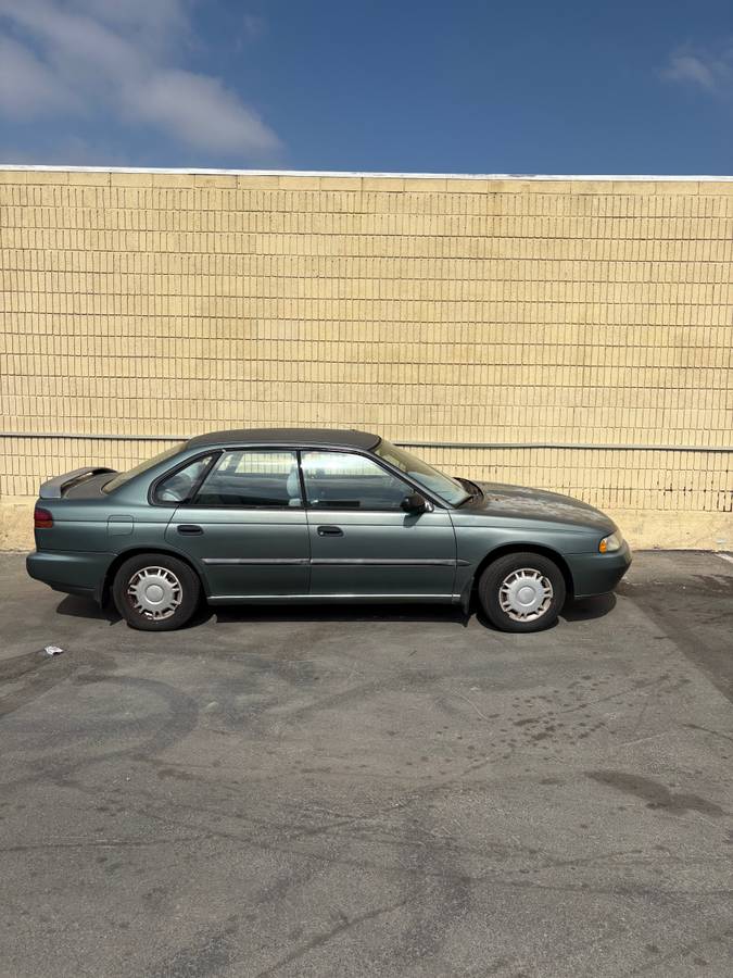 Subaru-Legacy-le-1995-green