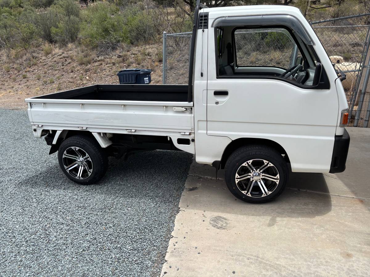 Subaru-Sambar-1996-white