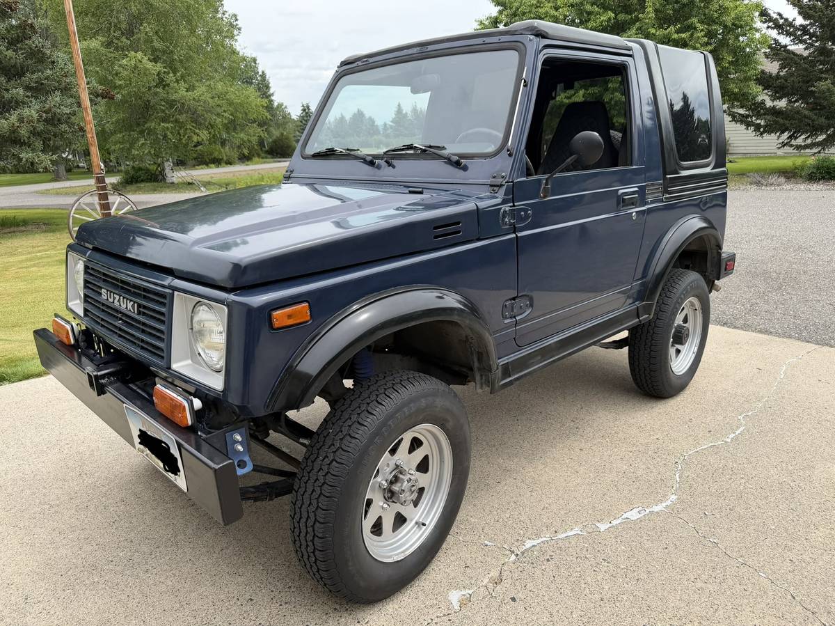 Suzuki-samurai-1987-blue