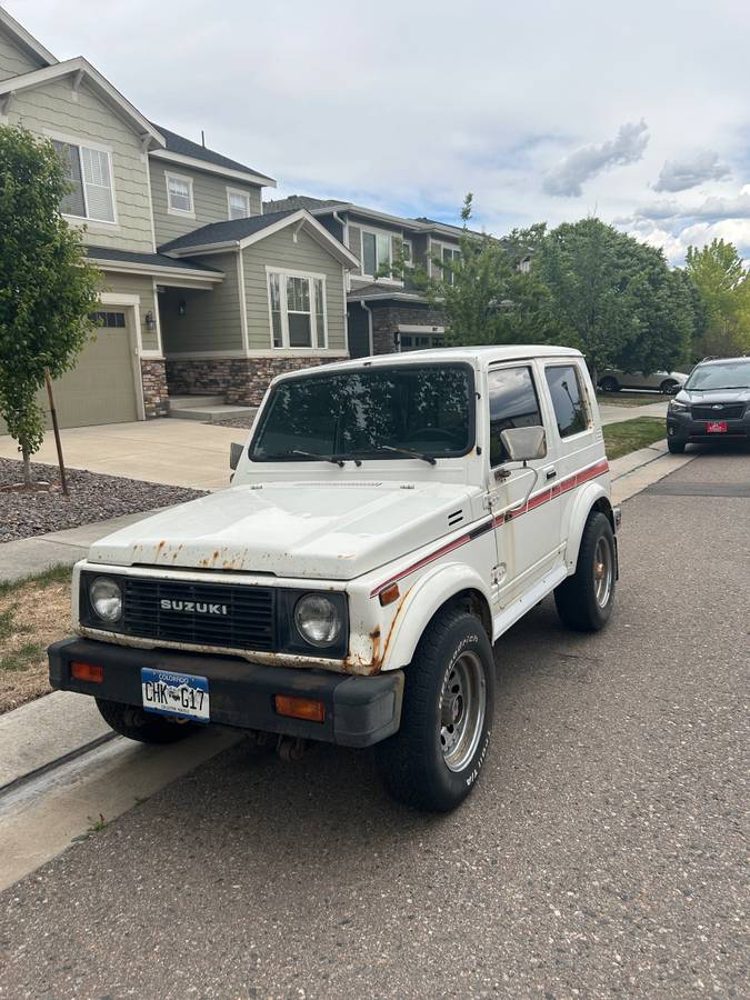 Suzuki-samurai-1987-white