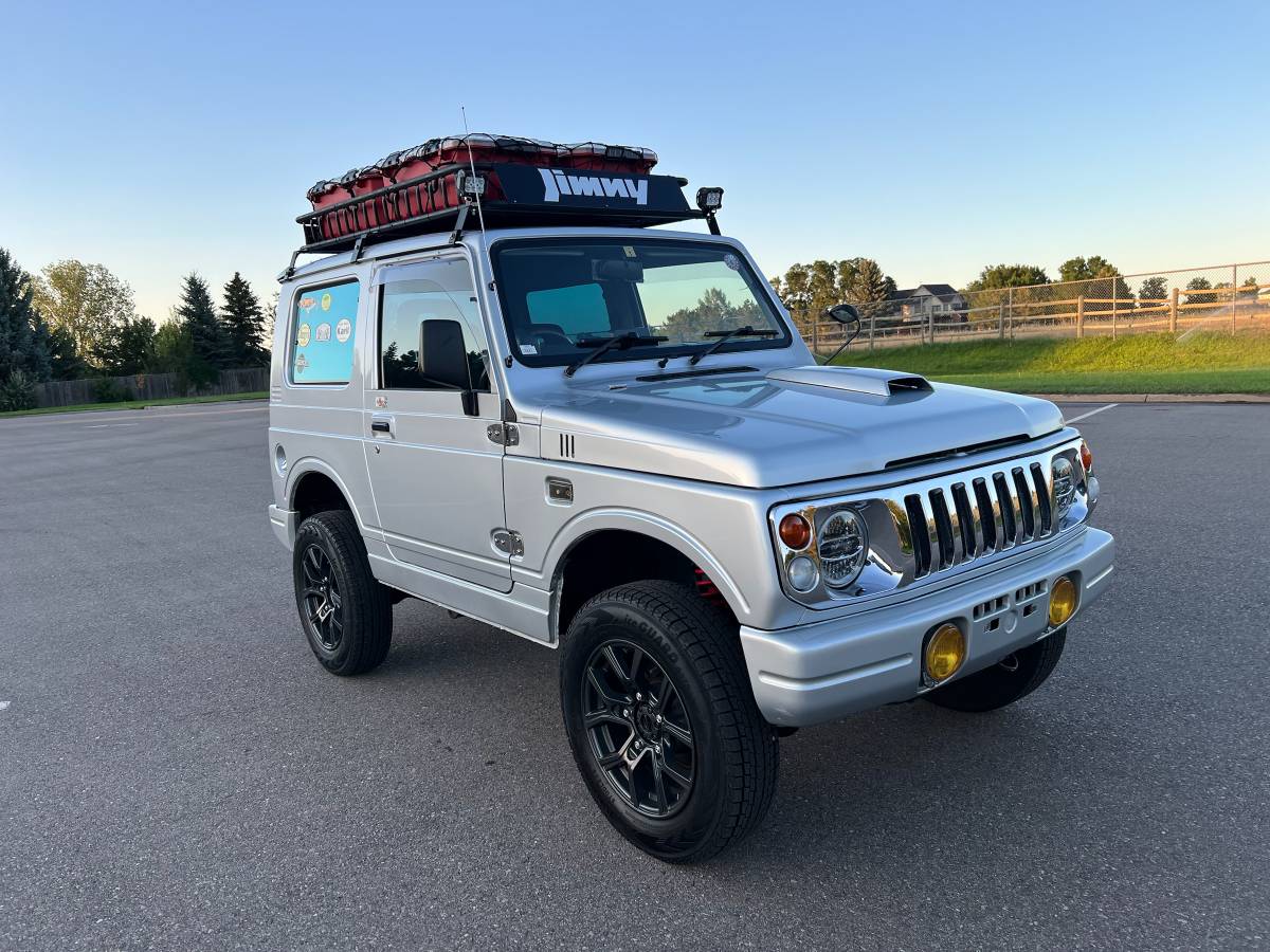 Suzuki-samurai-jimny-1996-silver