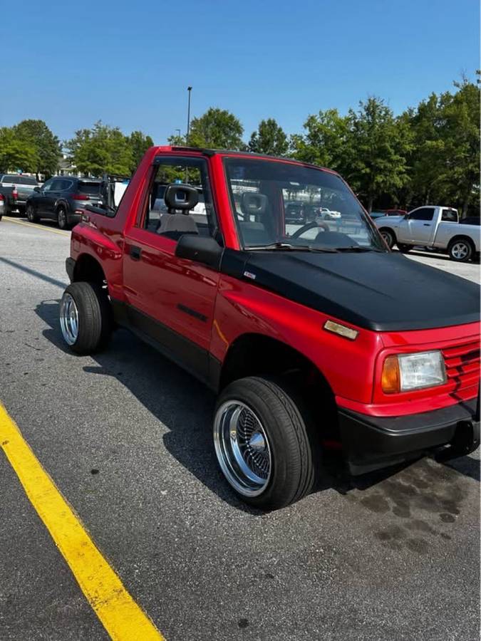 Suzuki-sidekick-1995-red