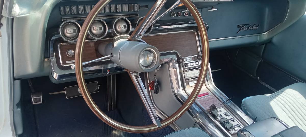 Thunderbird-special-landau-1965-blue