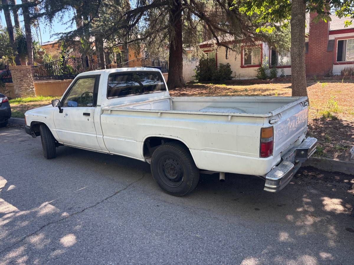 Toyota-1984-white