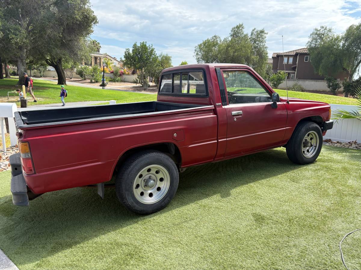 Toyota-1985-red