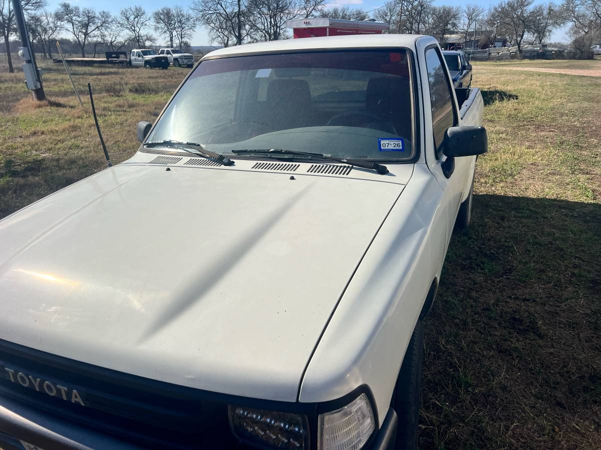 Toyota-1990-white
