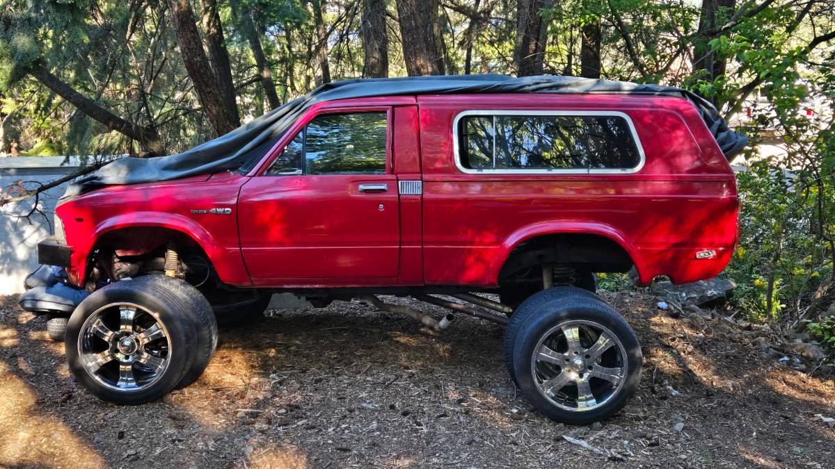 Toyota-4runner-1982