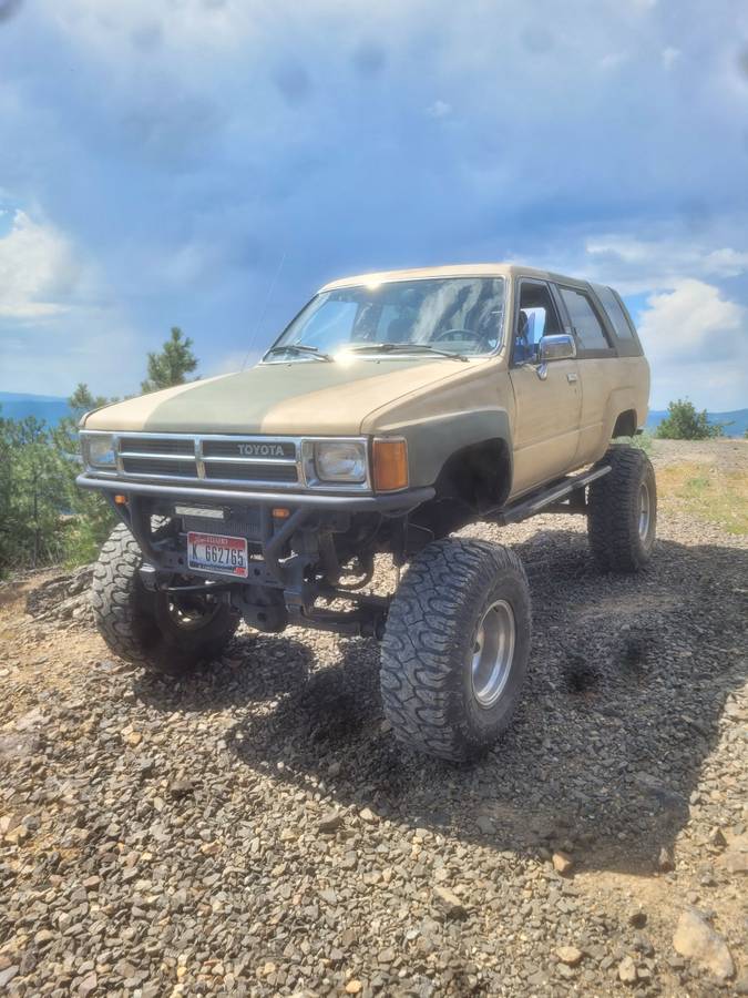 Toyota-4runner-sr5-4x4-1987