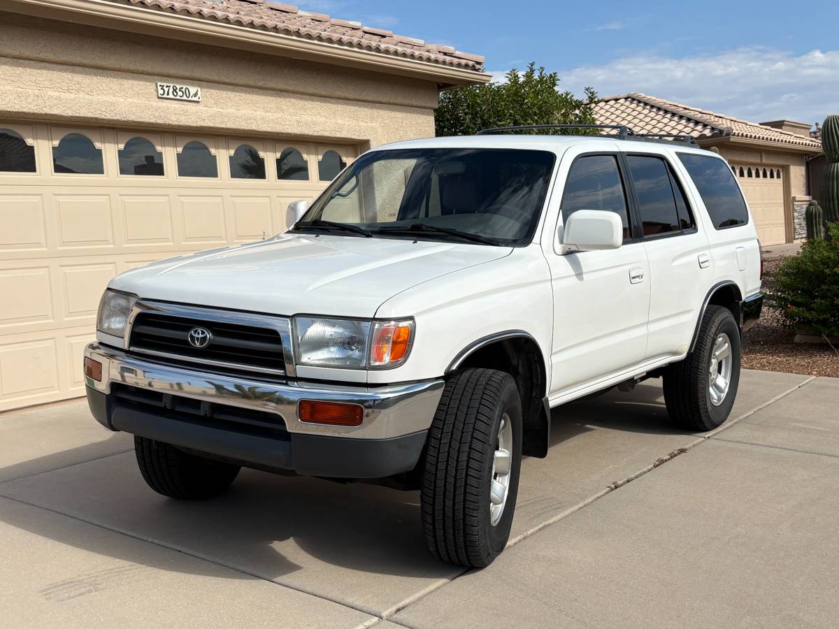 Toyota-4runner-sr5-4x4-1996-white