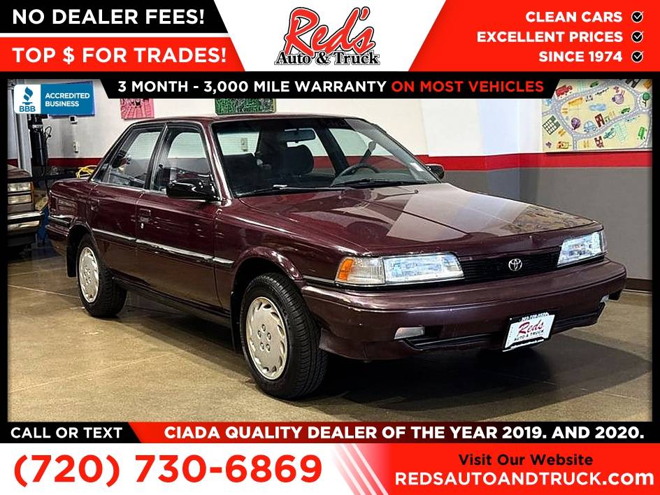Toyota-Camry-deluxe-1991