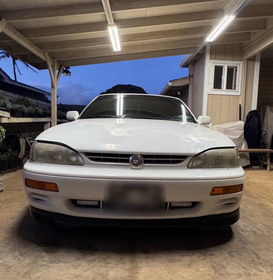 Toyota-Camry-le-4dr-sedan-1996-white