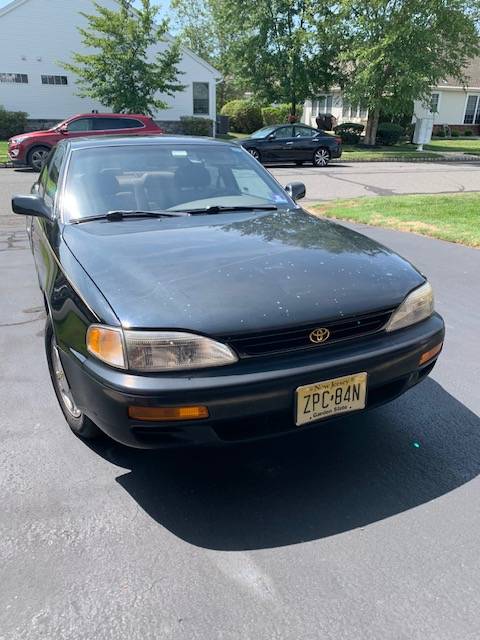 Toyota-Cmry-v6-xle-1996-black