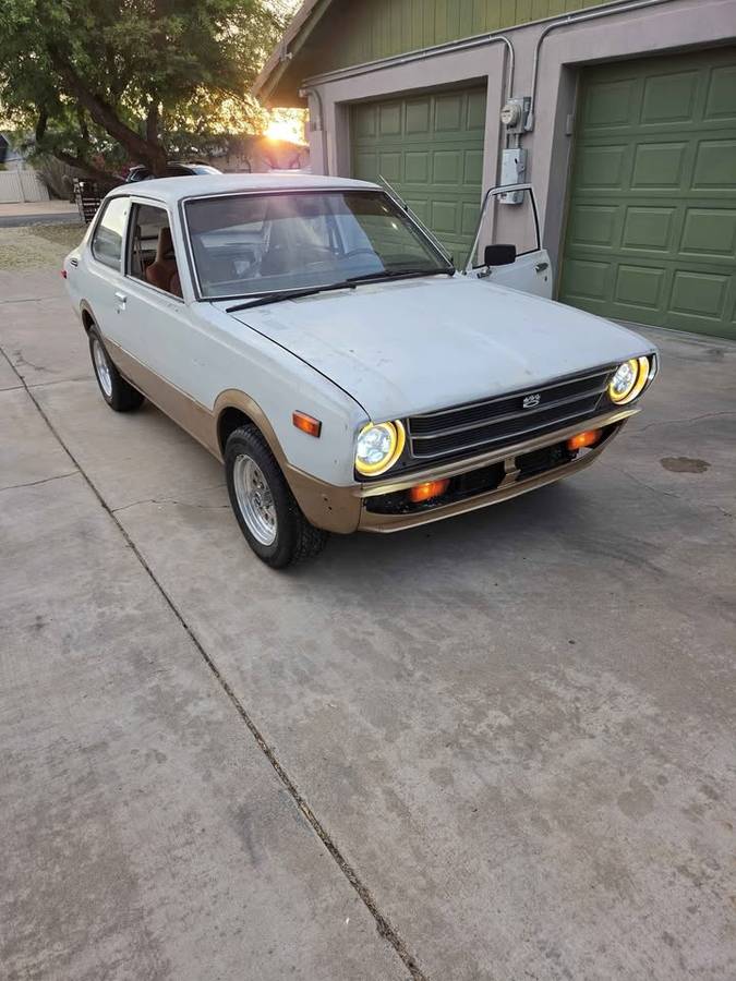 Toyota-Corolla-1978-custom