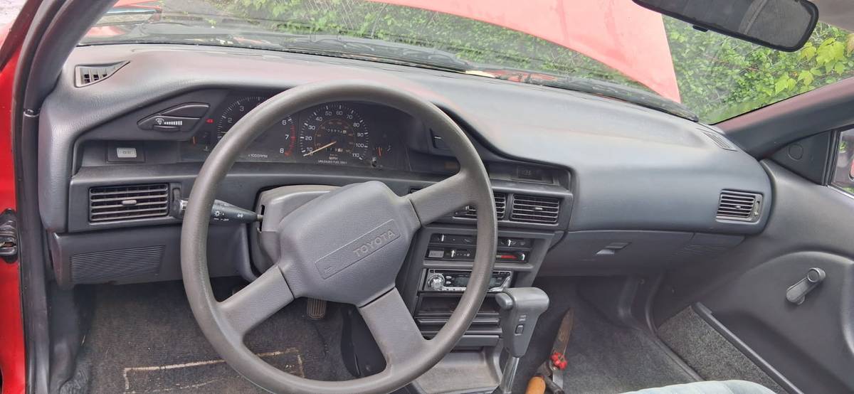 Toyota-Corolla-1988-red