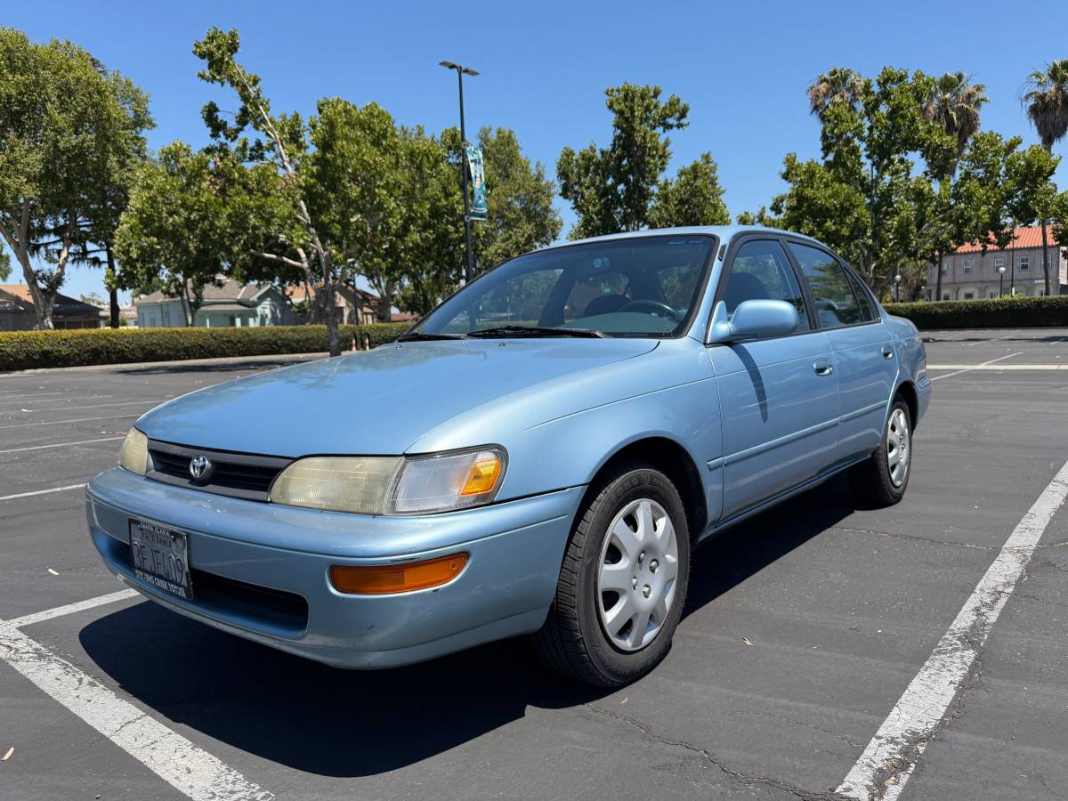 Toyota-Corolla-le-1993-blue