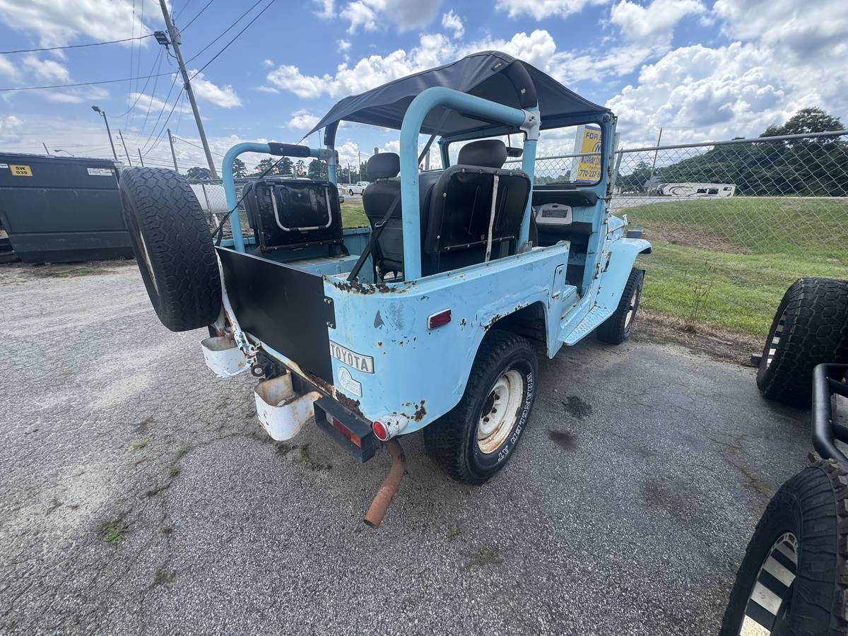 Toyota-Fj40-1977-blue