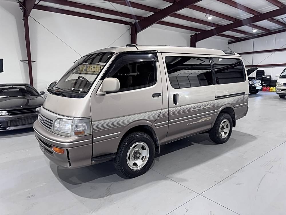 Toyota-Hiace-super-custom-diesel-1995-custom