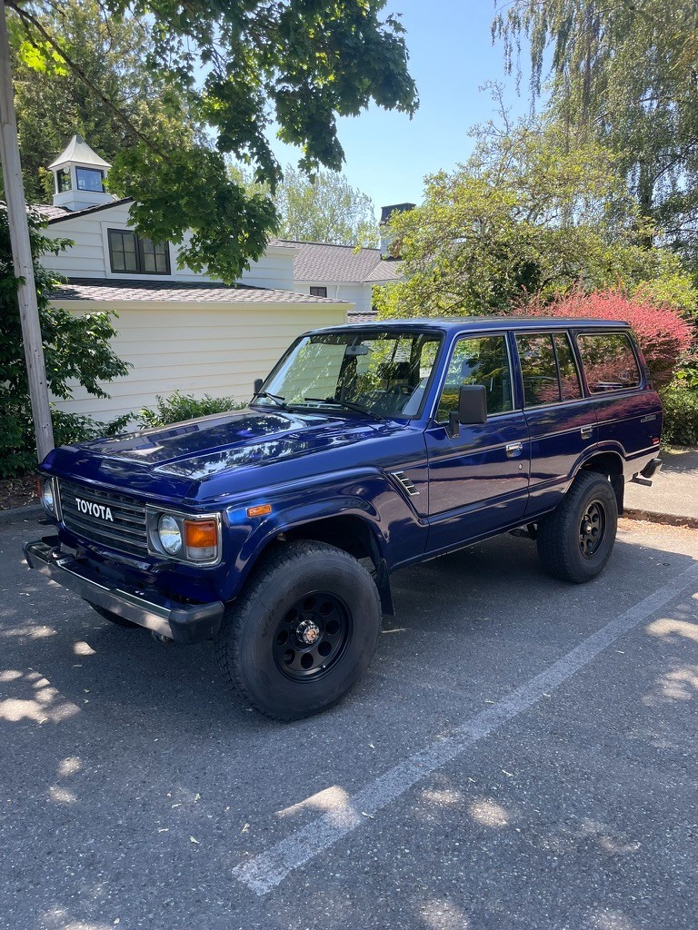 Toyota-Land-Cruiser-1984-SUV-Gray