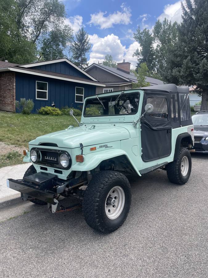 Toyota-Land-cruiser-1970-green