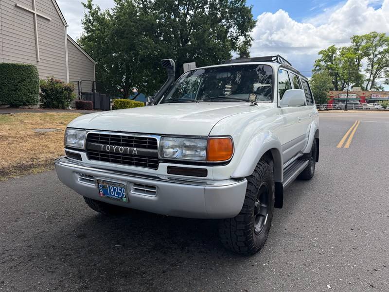 Toyota-Land-cruiser-1993-white