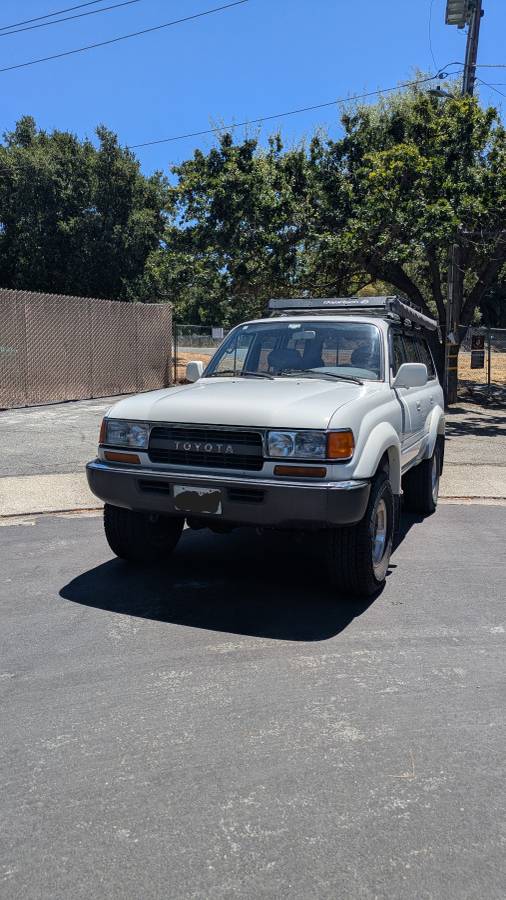 Toyota-Land-cruiser-1993-white