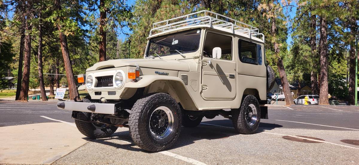 Toyota-Land-cruiser-bj40-1977-custom