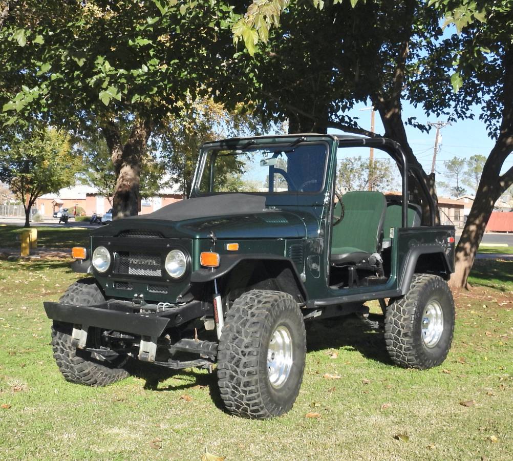 Toyota-Landcruiser-1974-green