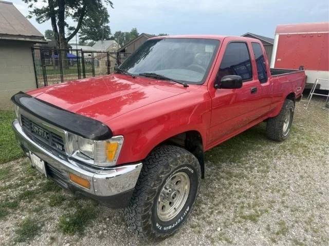 Toyota-Pick-up-1990-red