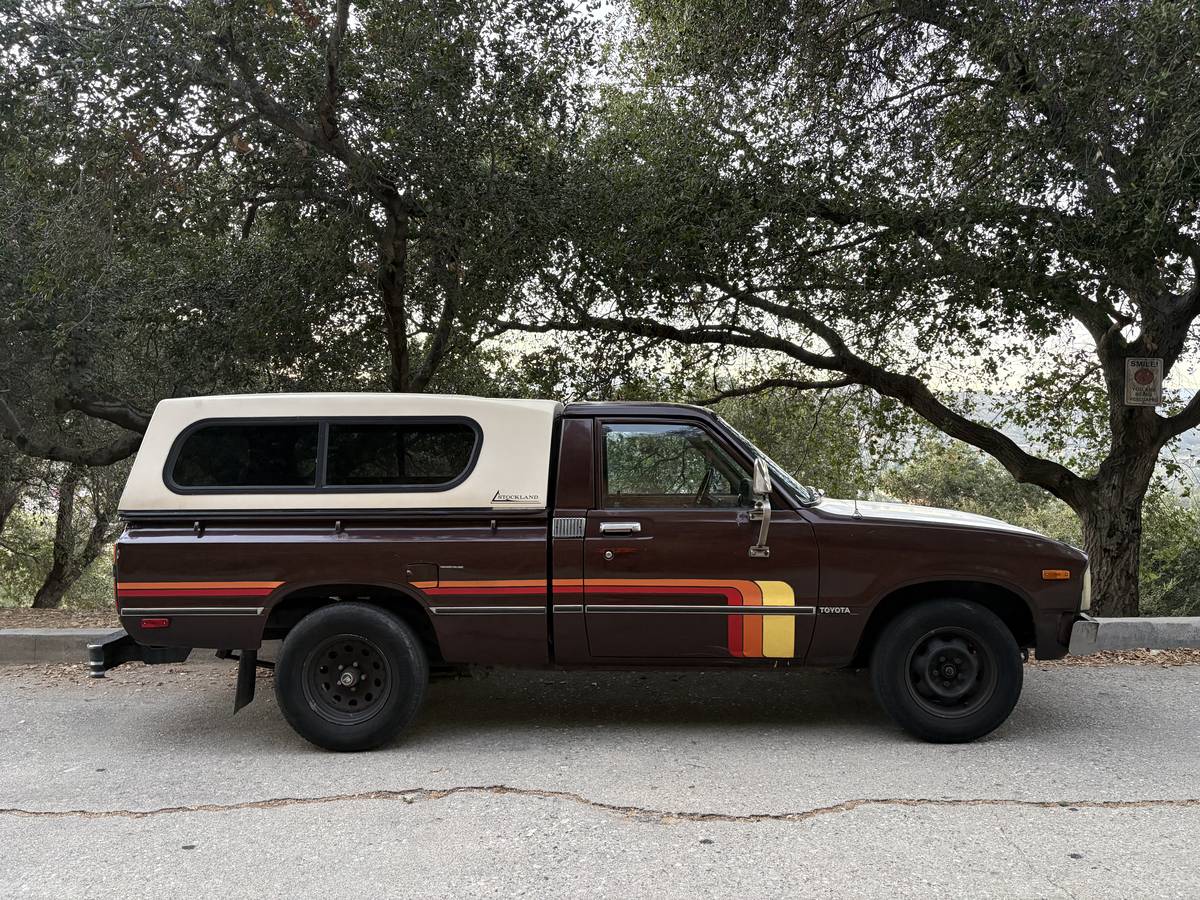 Toyota-Pickup-1979-custom